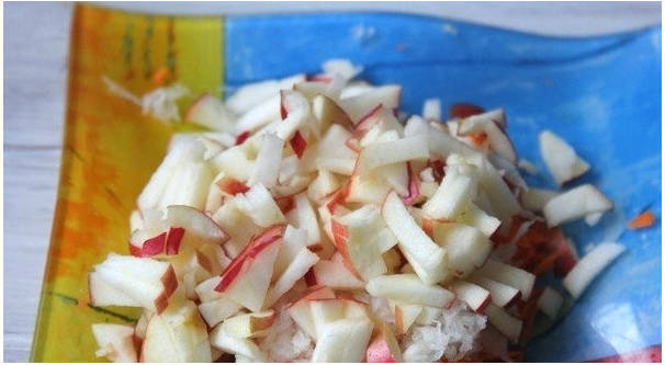 Салат из редьки дайкон с морковью