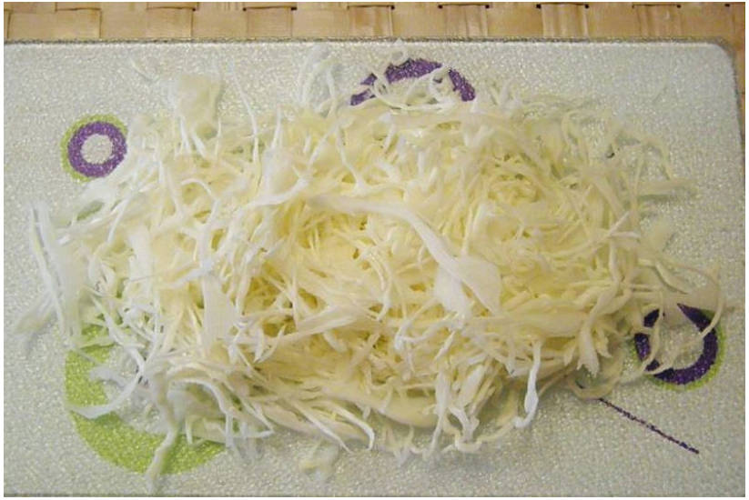 Салат из черной редьки со сметаной