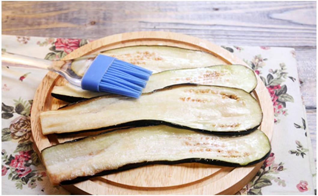 Грузинские рулетики из баклажанов