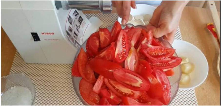 Классическая хреновая закуска без варки на зиму