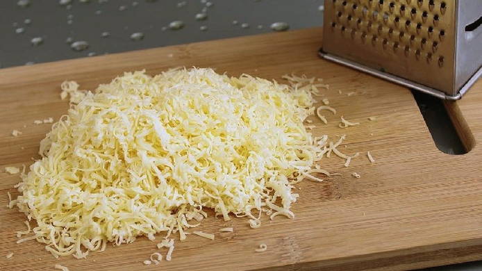 Рулетики из кабачков с помидорами