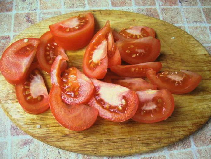 Хреновая закуска с помидорами и чесноком для долгого хранения Хреновая закуска с помидорами и чесноком для долгого хранения