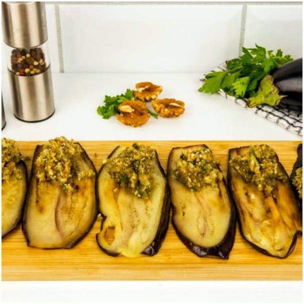 Рулетики из баклажанов по-грузински