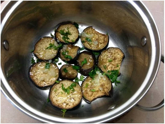 Острые баклажаны с чесноком