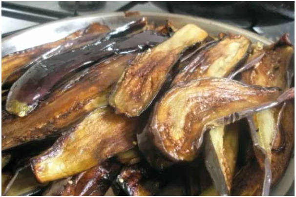 Баклажаны с сыром и грецкими орехами
