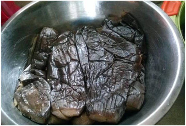 Баклажаны, фаршированные овощами, маринованные