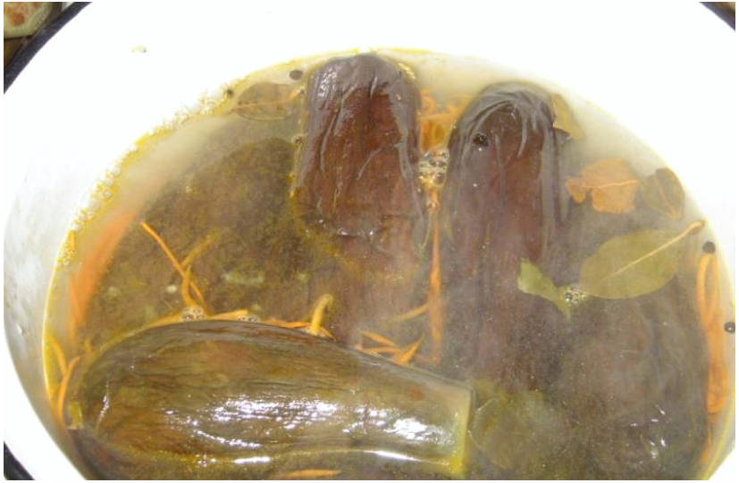 Квашеные фаршированные баклажаны с морковью