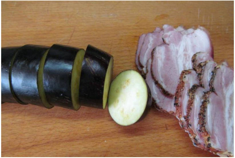 Баклажаны с беконом