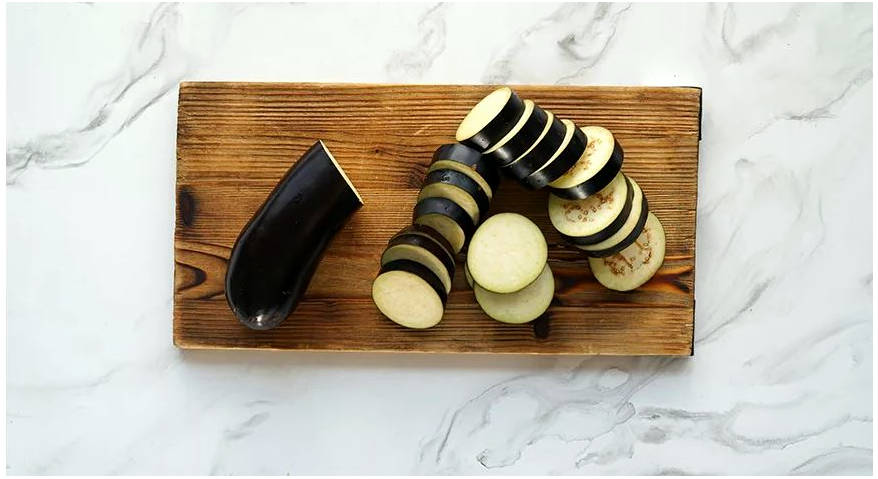 Баклажаны с грецкими орехами и чесноком