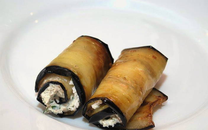 Баклажаны, фаршированные сыром