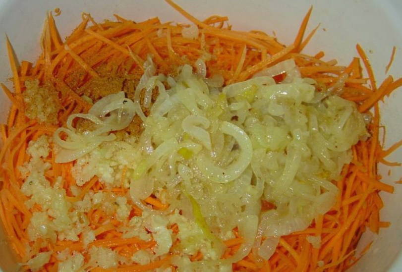 Квашеные баклажаны с морковью Квашеные баклажаны с морковью