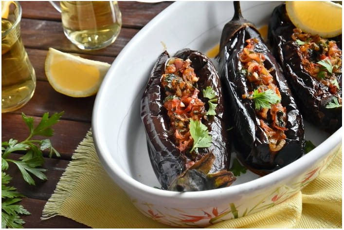 Фаршированные баклажаны по-турецки