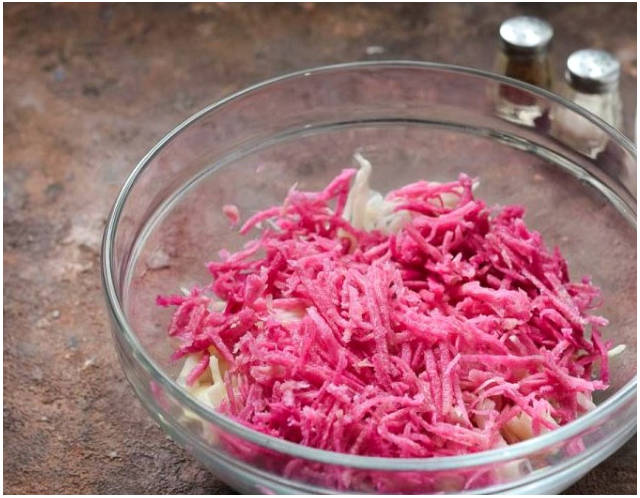 Салат из капусты и редьки