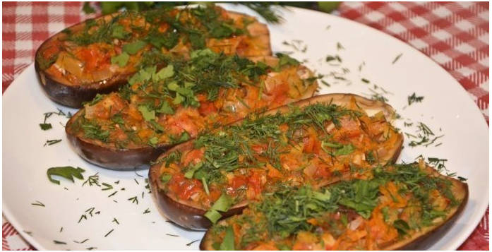 Баклажаны, фаршированные овощами