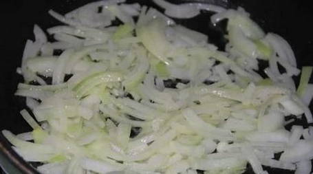 Грибы в сливках на сковороде