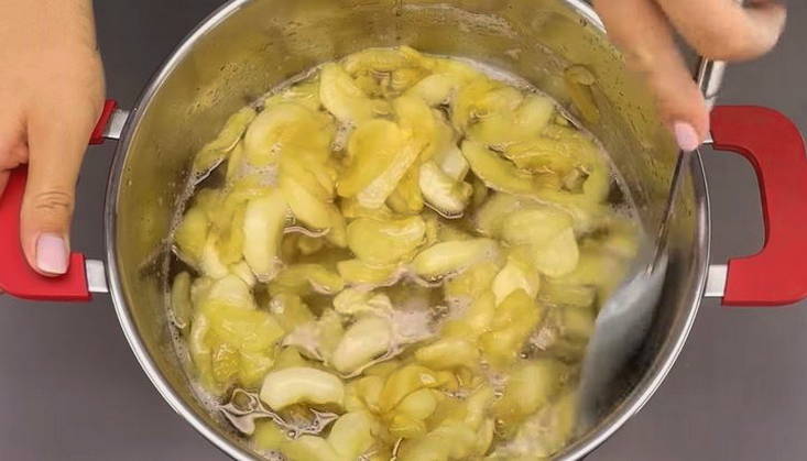 Яблоки в сахарном сиропе на зиму Яблоки в сахарном сиропе на зиму