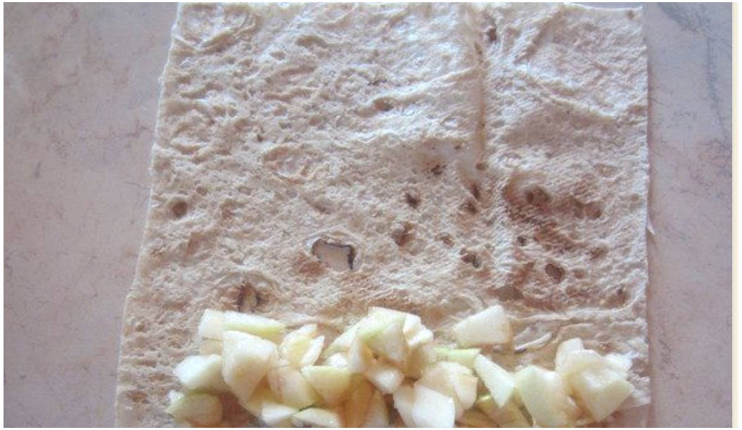 Пирожки из лаваша с яблоками на сковороде