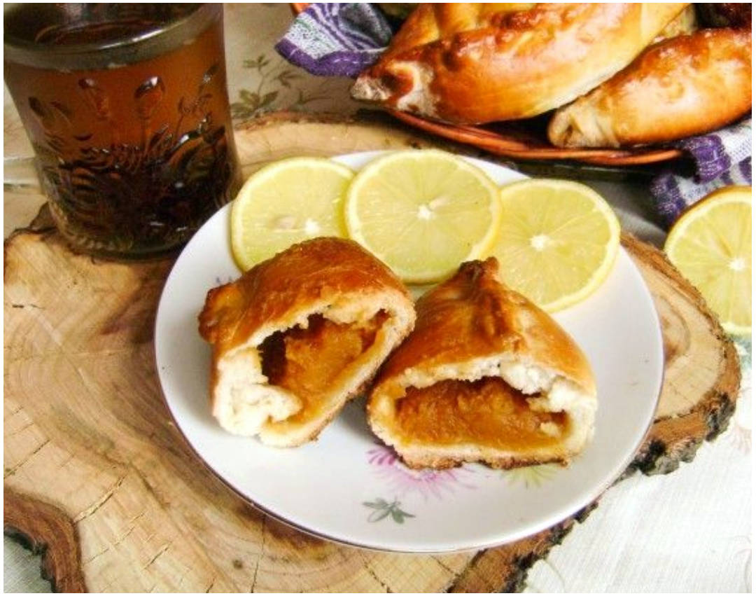 Пирожки с тыквой и яблоками