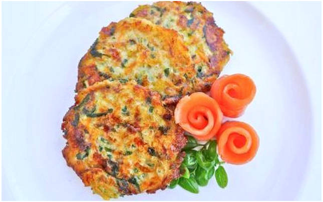 Оладьи из кабачков, картофеля и моркови