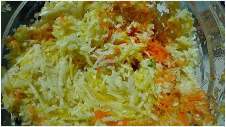 Оладьи из кабачков, картофеля и моркови