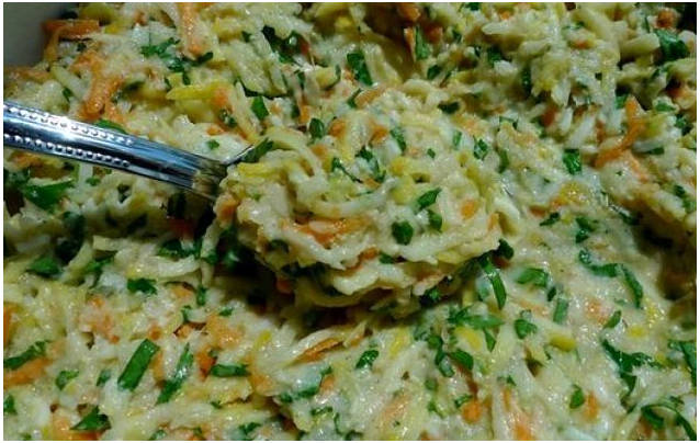 Оладьи из кабачков, картофеля и моркови
