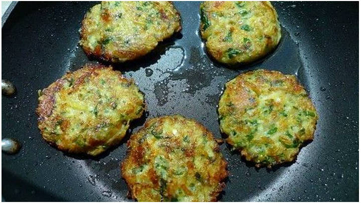 Оладьи из кабачков, картофеля и моркови
