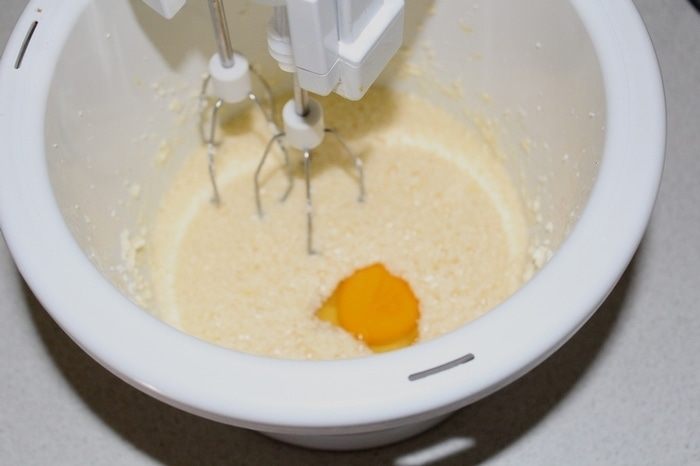 Медовый пирог с яблоками