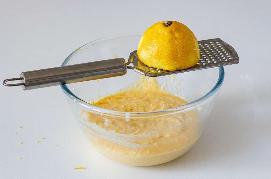 ПП шарлотка с творогом и яблоками