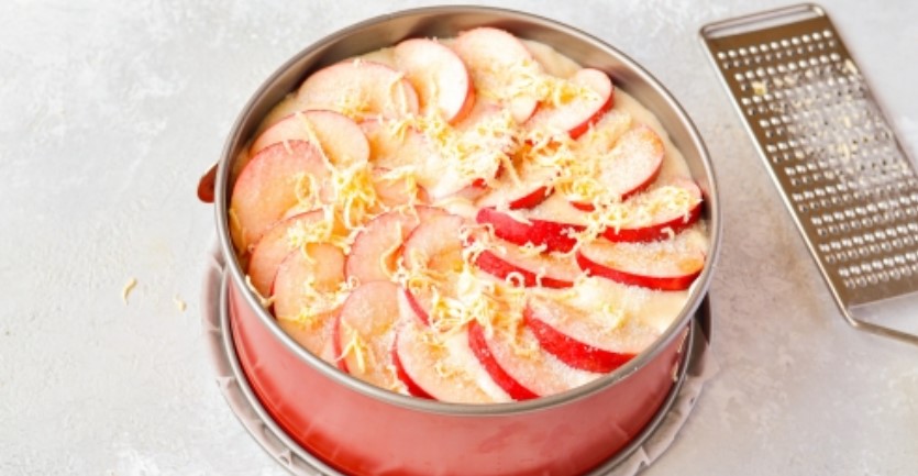 Безглютеновая шарлотка с яблоками