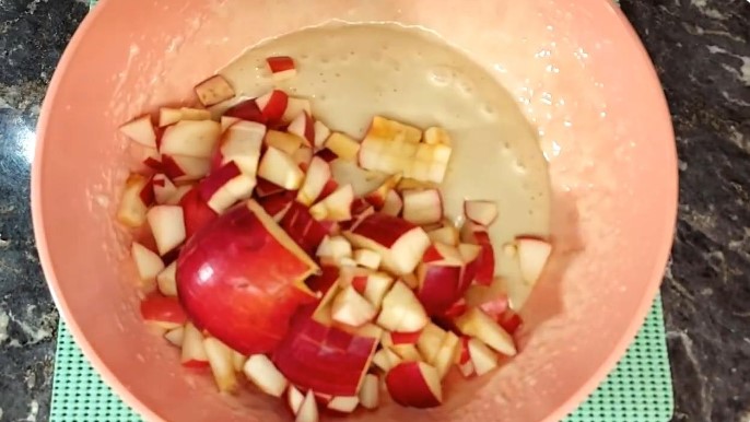 Ленивая шарлотка с яблоками