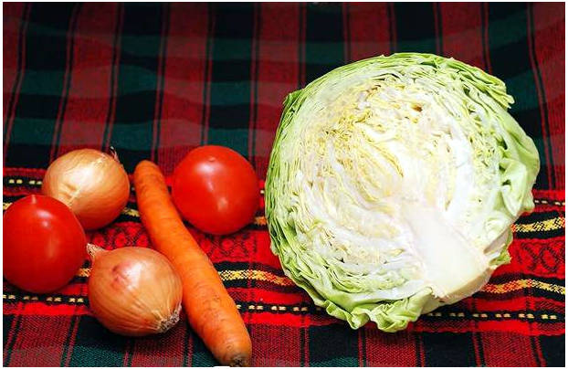Вкусная тушеная капуста без мяса на сковороде