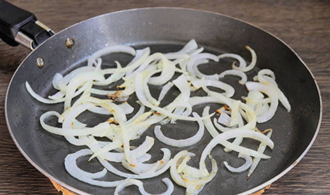 Блинный салат с мясом