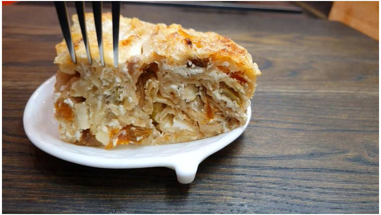 Пирог из лаваша с творогом и яблоками в духовке