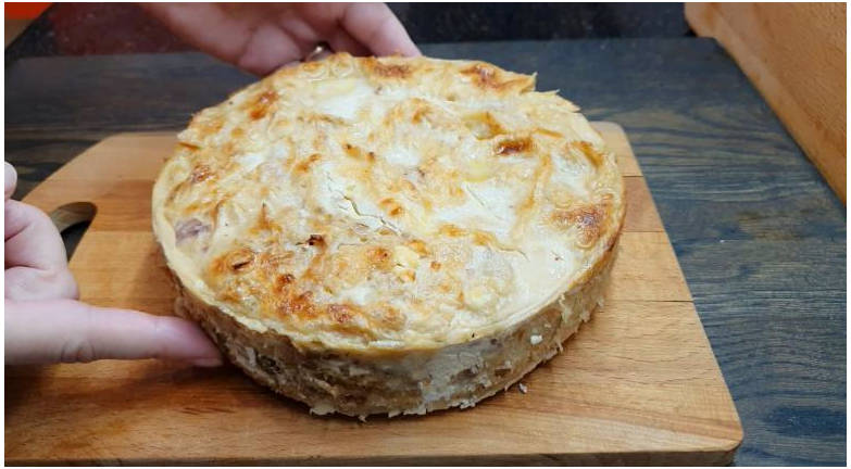 Пирог из лаваша с творогом и яблоками в духовке