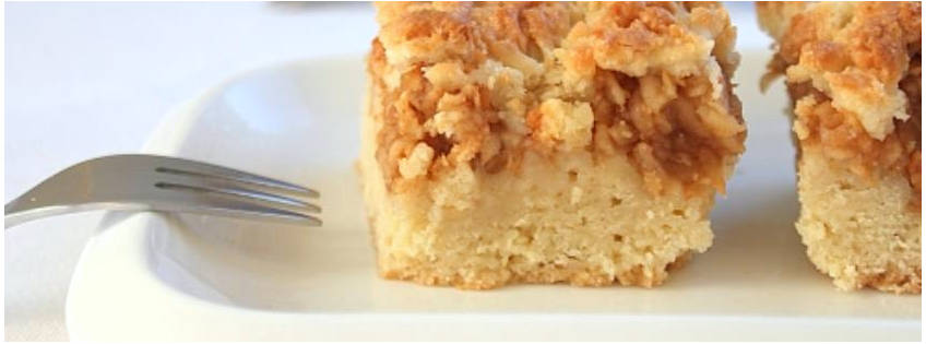 Песочный пирог с яблоками и крошкой сверху