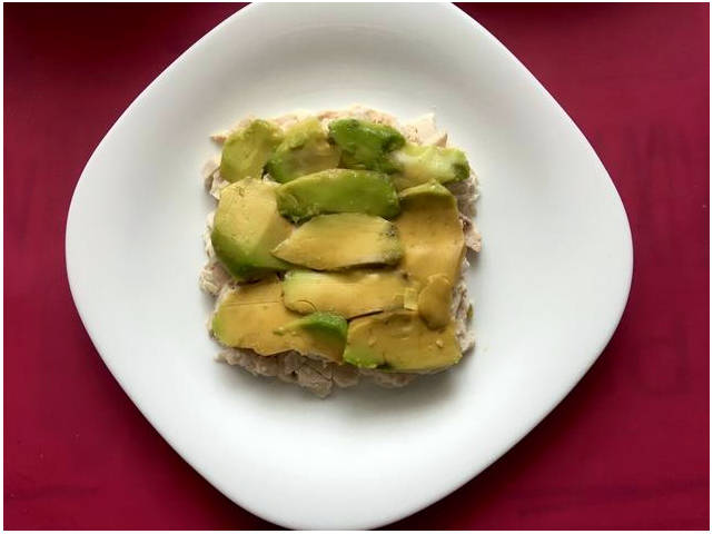 Белковый салат с куриной грудкой