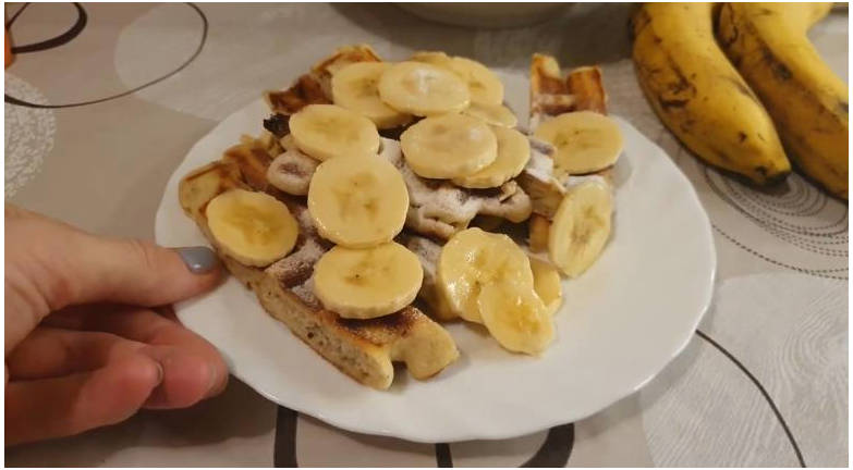 Банановые вафли в мультипекаре Редмонд