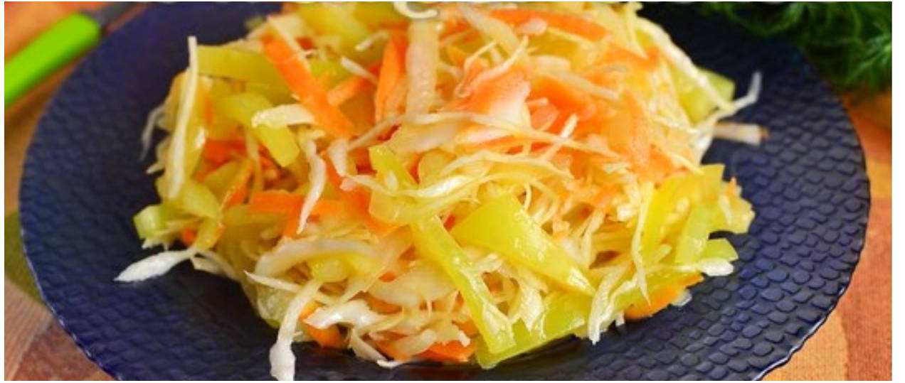 Витаминный салат из капусты, моркови, болгарского перца и уксуса