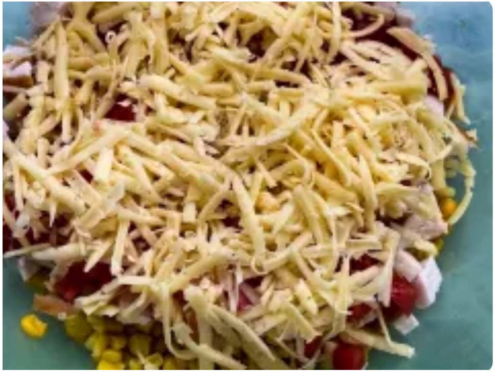 Салат «Венеция» с куриной грудкой