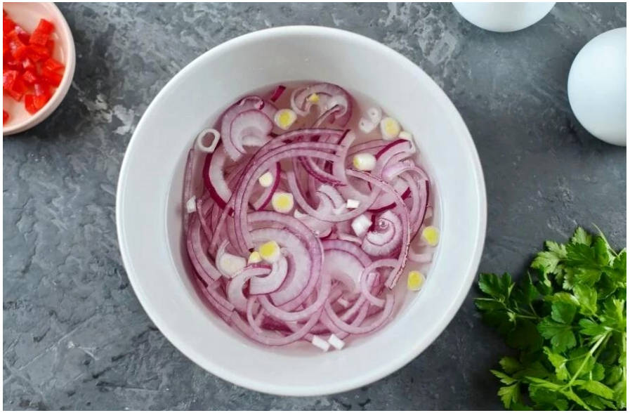Вегетарианский салат с кукурузой