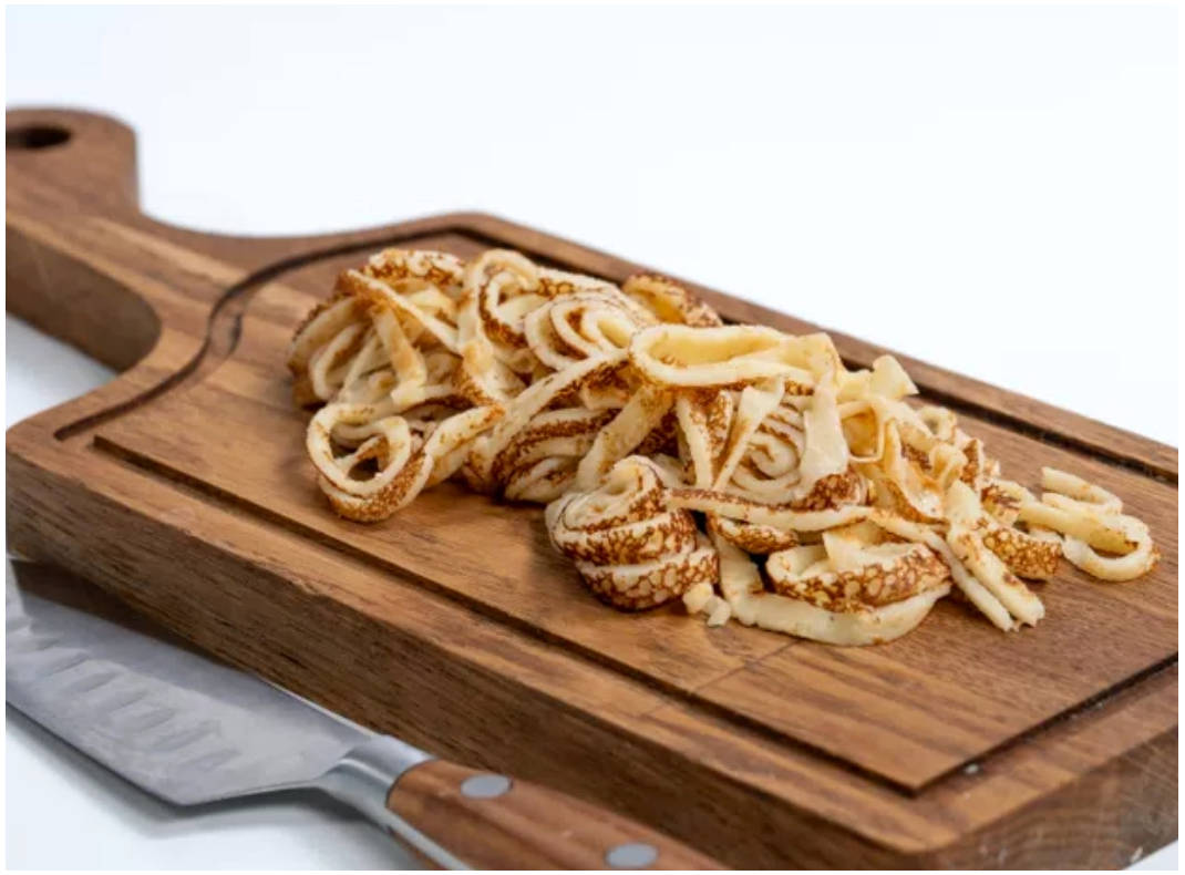 Блинный салат с корейской морковкой