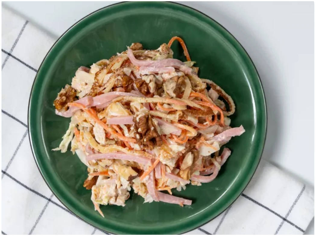 Блинный салат с корейской морковкой