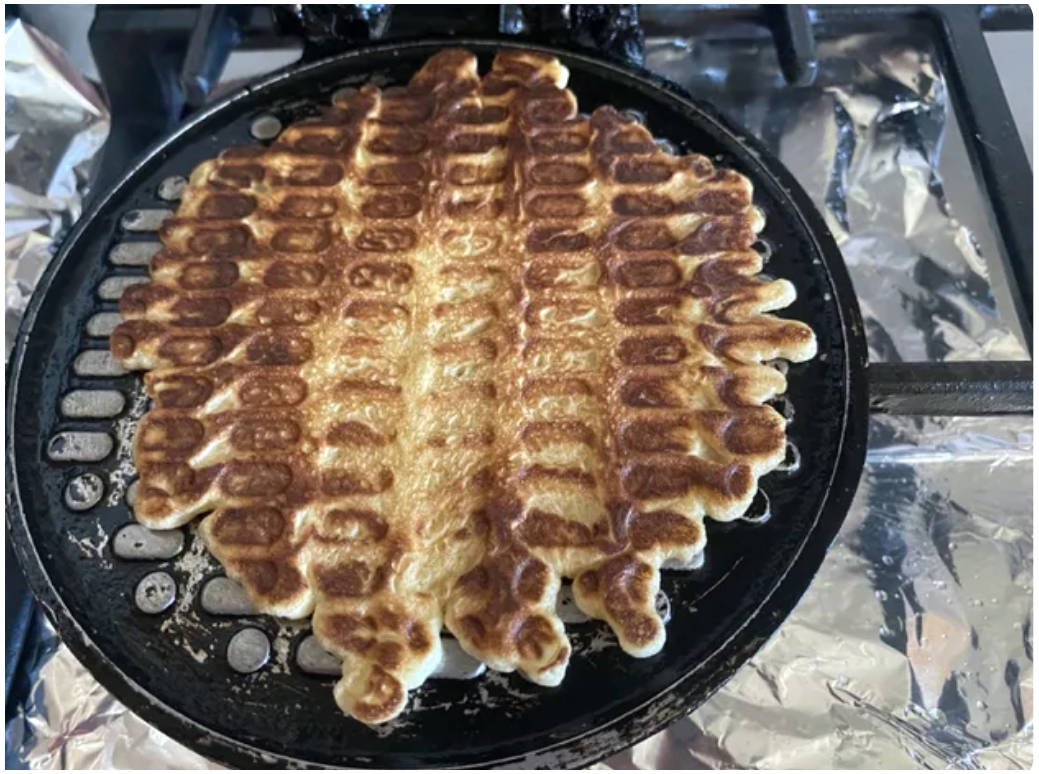 Вафли на сгущёнке в вафельнице