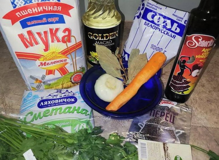 Тушеная камбала на сковороде