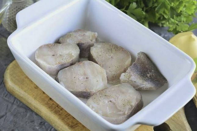 Хек с сыром в духовке