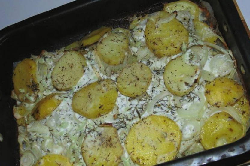 Хек с картошкой в духовке
