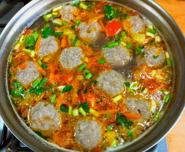 Суп с покупными фрикадельками