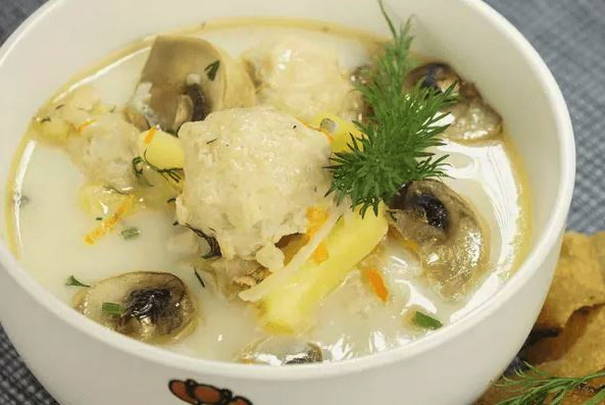 Сырный суп с фрикадельками и грибами