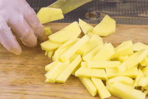 Сырный суп с фрикадельками и грибами