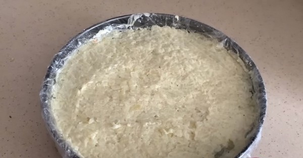 Классический салат "Грибная поляна" с шампиньонами и курицей